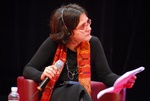 Une intervieweuse très appliquée